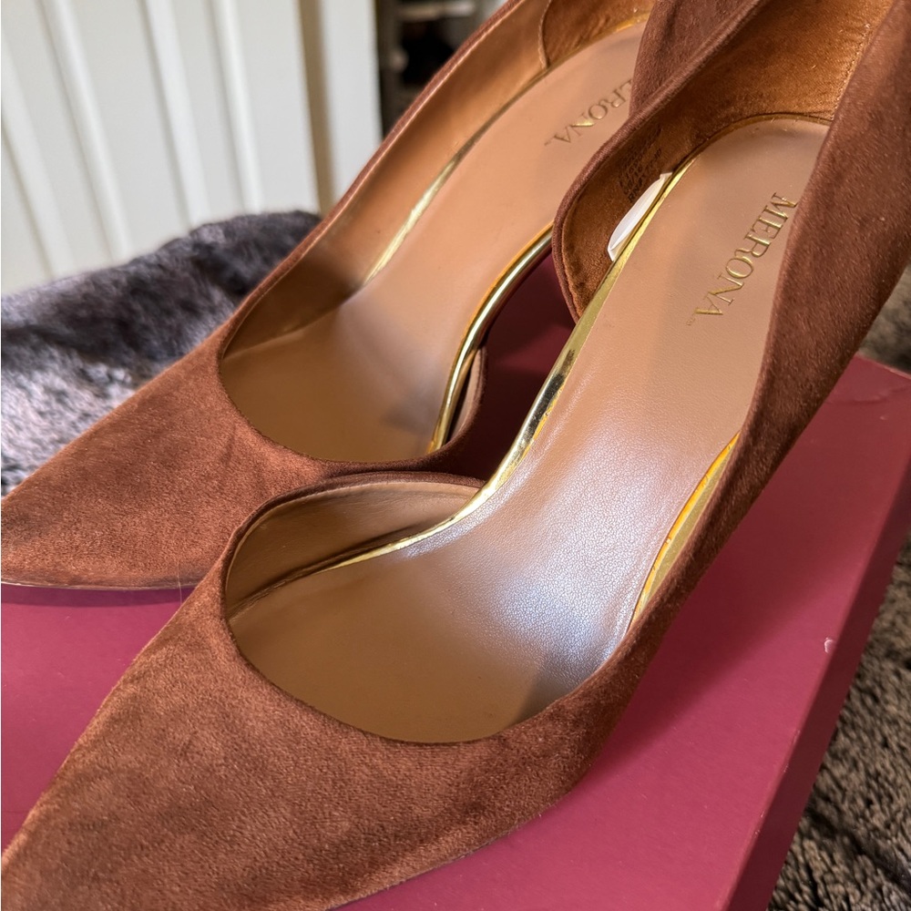 Merona Brown Heeled Pumps Elegant Suede Design